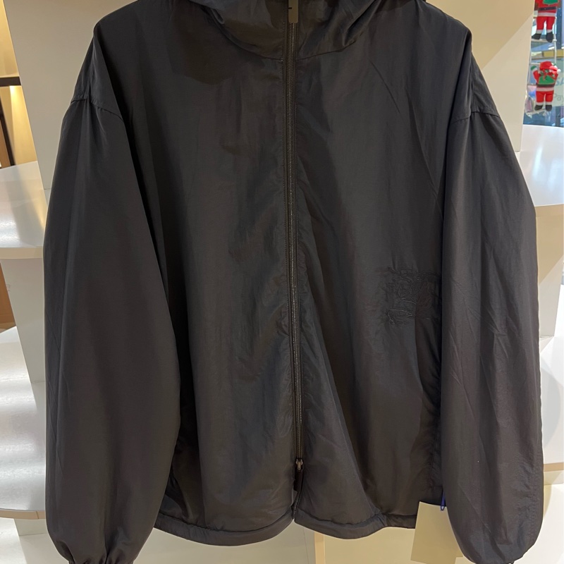 burberry巴宝莉新款卡其斜格纹双面夹克拉链连帽外套      os宽松版型，带吊牌，男女同款都可以穿，卡其格纹夹克，双面穿面料特别好-8