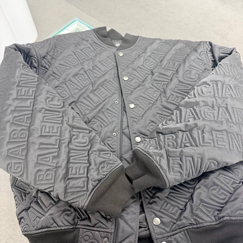 新年秒殺價 balenciaga 夾克 全新連吊牌 34碼-0