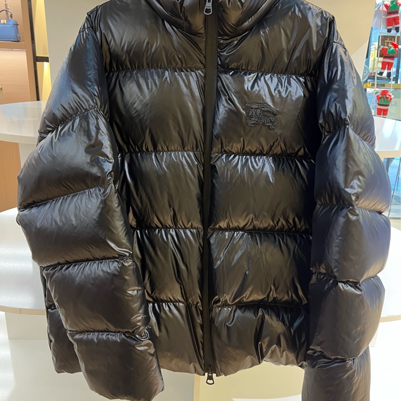 Burberry 巴宝莉新款男士亮面羽绒服 黑色款 偏大两个码 宽松版型-0