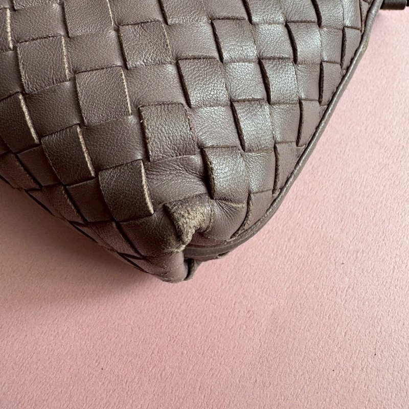 ✨不用兩萬 BV 藕紫色羊皮貝殼包 斜背包-9