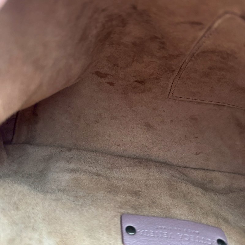 ✨不用兩萬 BV 藕紫色羊皮貝殼包 斜背包-16