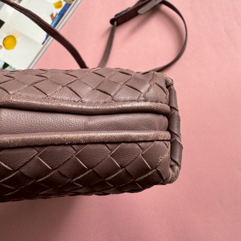 ✨不用兩萬 BV 藕紫色羊皮貝殼包 斜背包-40