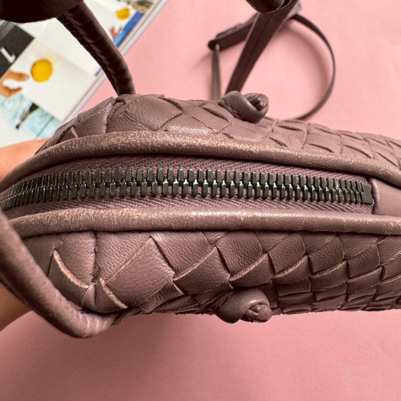 ✨不用兩萬 BV 藕紫色羊皮貝殼包 斜背包-42