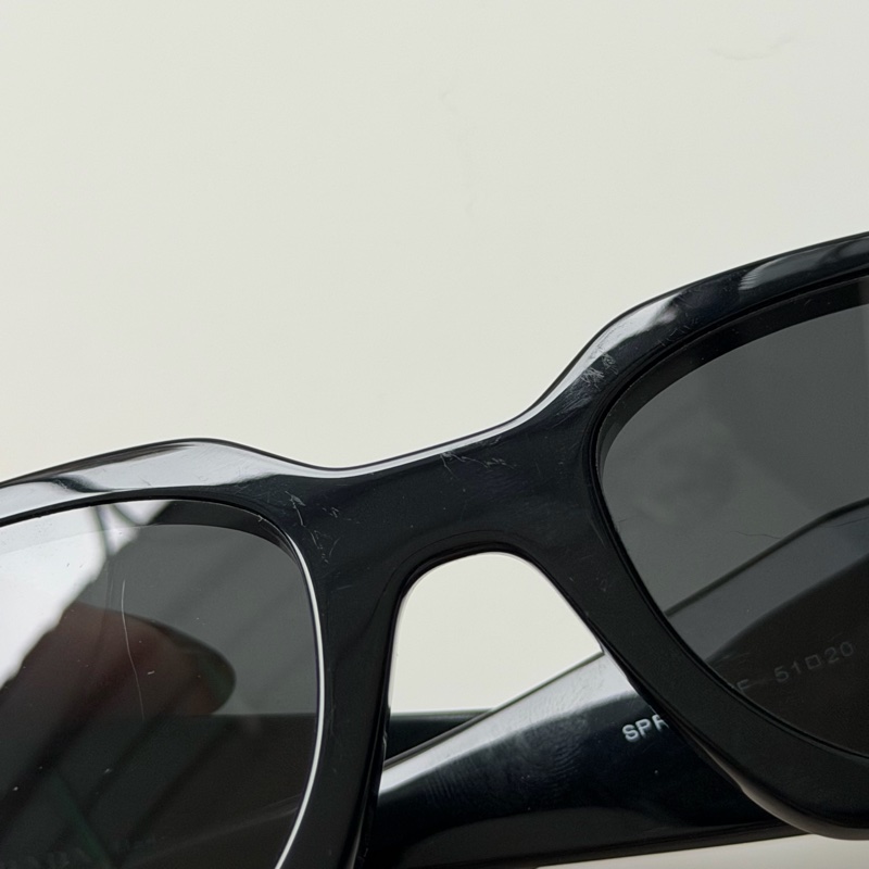 Prada 黑色墨鏡-6