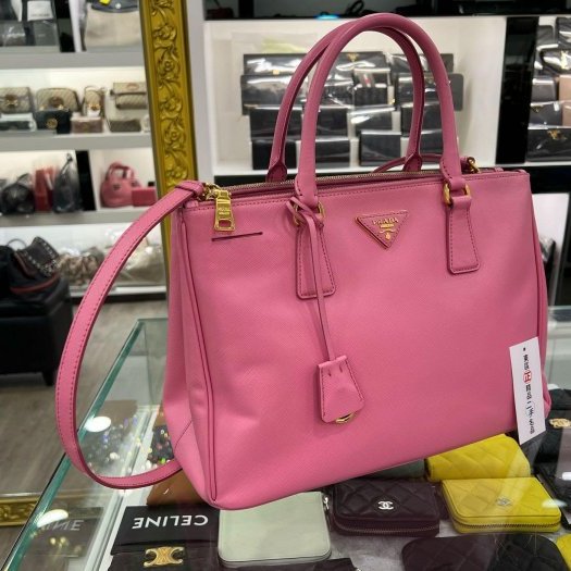 東區正精品㊣PRADA 粉紅色防刮牛皮三角牌殺手包兩用包大款 RZ4376-1