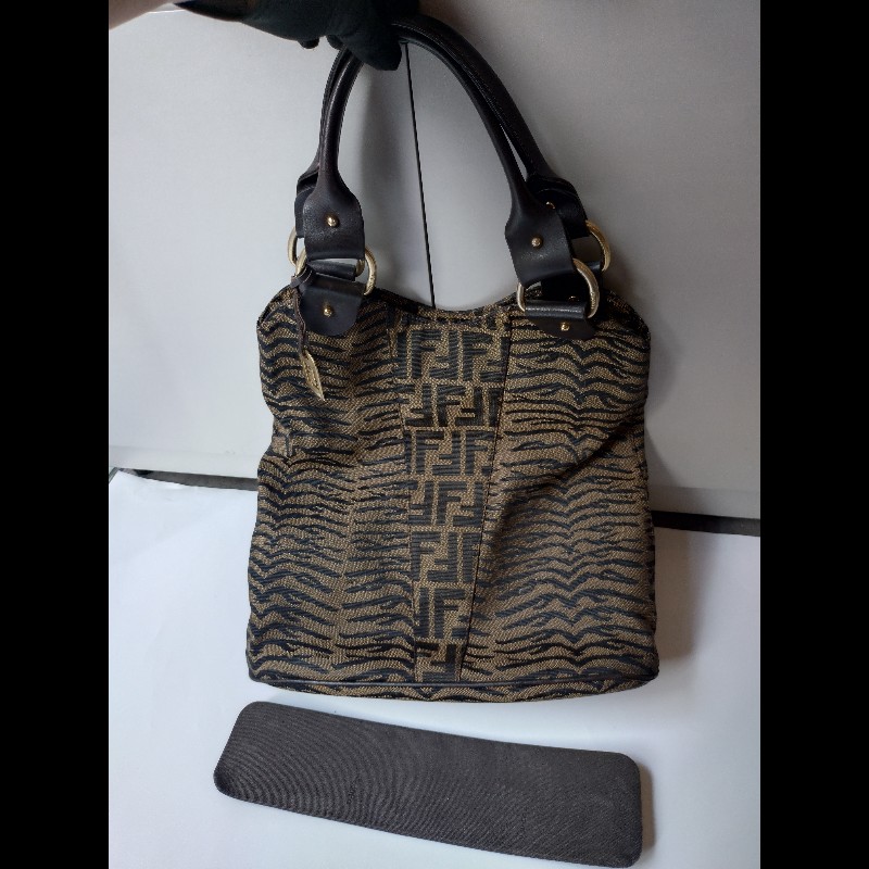 Fendi 咖把動物紋FF布直式托特包-5