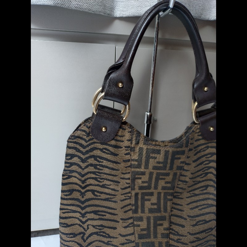 Fendi 咖把動物紋FF布直式托特包-7