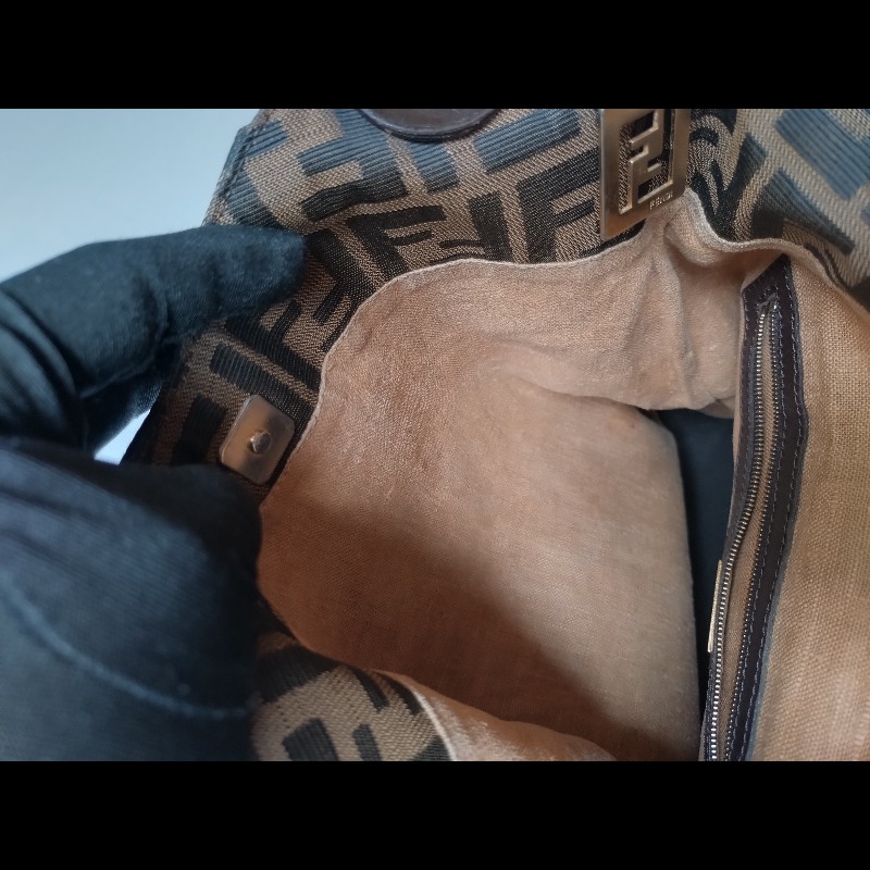 Fendi 咖把動物紋FF布直式托特包-21