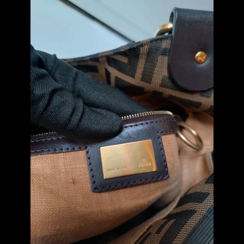 Fendi 咖把動物紋FF布直式托特包-26
