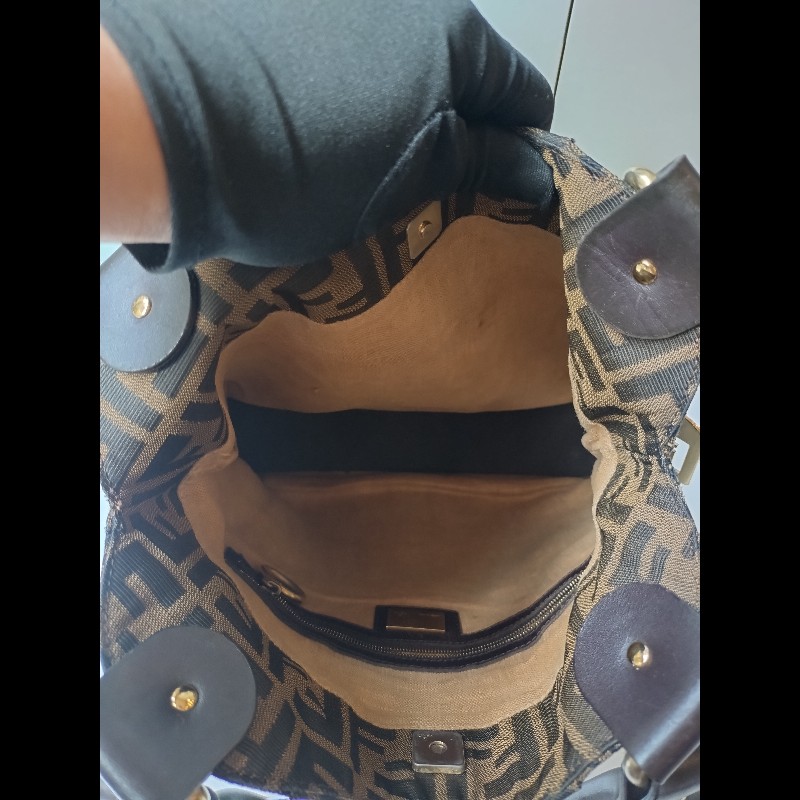 Fendi 咖把動物紋FF布直式托特包-28