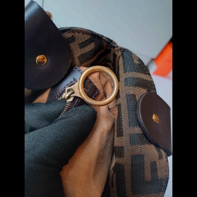 Fendi 咖把動物紋FF布直式托特包-40