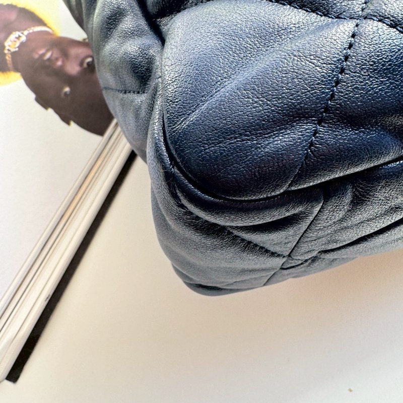 ‼️9成新 Chanel 深藍色羊皮19金釦手提肩背包-4