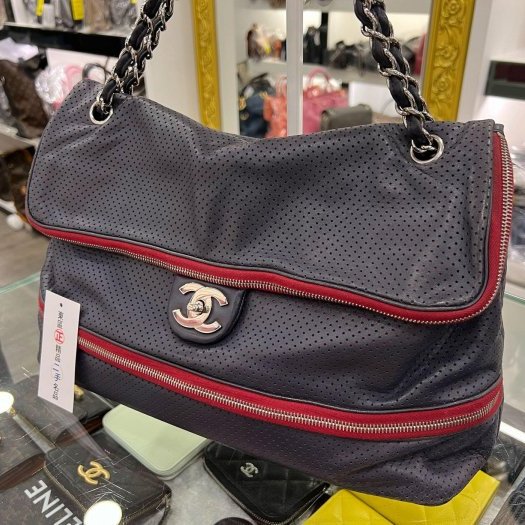 東區正精品㊣CHANEL A37578 香奈兒深藍色洞洞全皮拼紅色拉鍊銀鍊肩背包 RZ4367-3