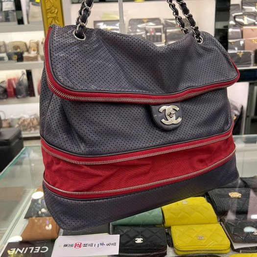 東區正精品㊣CHANEL A37578 香奈兒深藍色洞洞全皮拼紅色拉鍊銀鍊肩背包 RZ4367-7