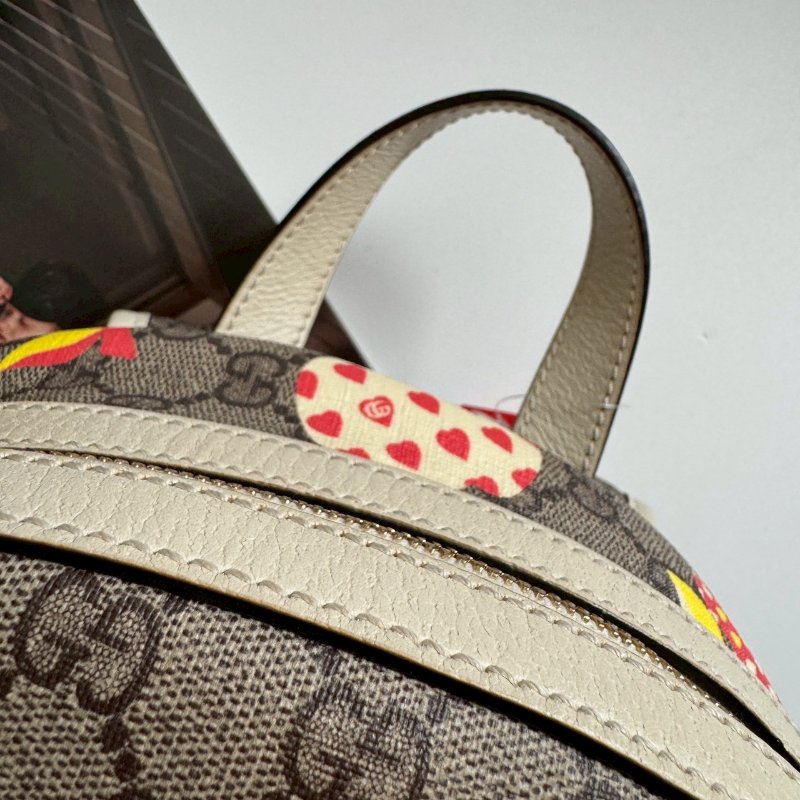 😍小朋友的禮物 GUCCI 紅蘋果米白後背包-3