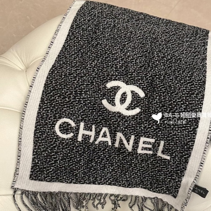 Chanel 全新- 黑灰麻花紋圍巾®️經典字母Mark-2