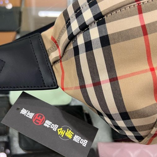 東區正精品㊣BURBERRY 80104301 全新經典格紋尼龍拉鍊胸口包腰包 RA1636-7