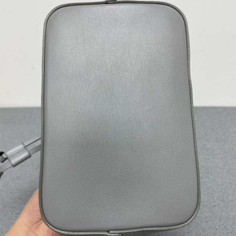 路易威登/Louis Vuitton 老花牛皮小水桶手提肩背斜背包-4