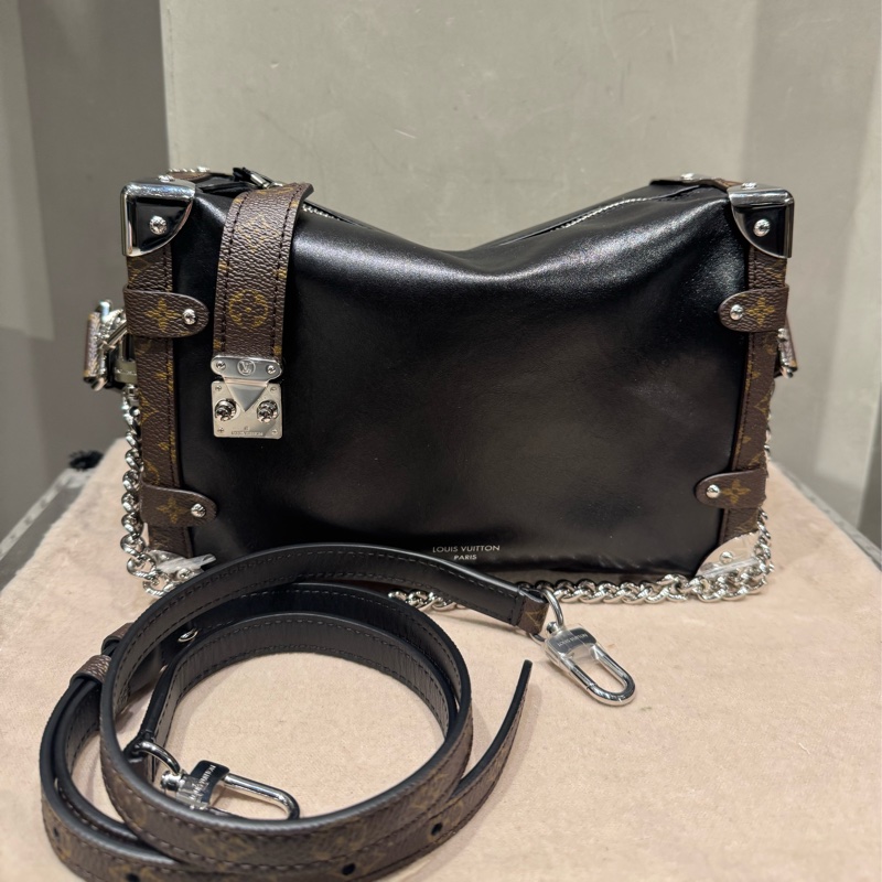 LV side Trunk斜背✨-0