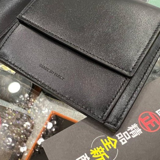 東區正精品㊣CELINE 10C873DME 全新黑色全皮白字LOGO 卡片零錢袋對開短夾RZ4351-3