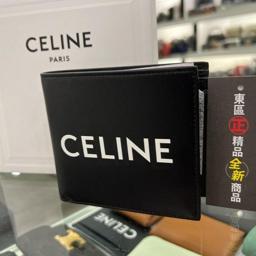 東區正精品㊣CELINE 10C873DME 全新黑色全皮白字LOGO 卡片零錢袋對開短夾RZ4351-6