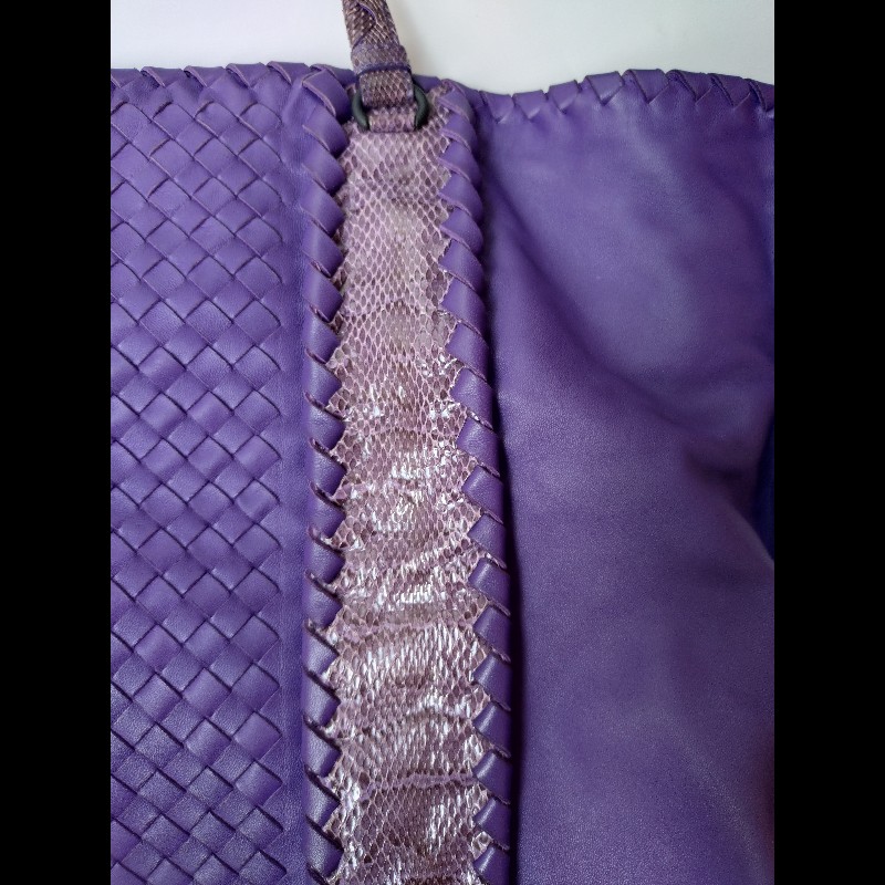 BV 紫皮局部編織拼蛇皮大托特包-5