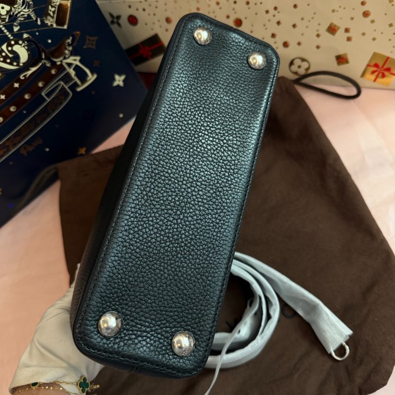 近新品 路易威登/Louis Vuitton 黑銀牛皮CAPUCINES BB 手提包-4