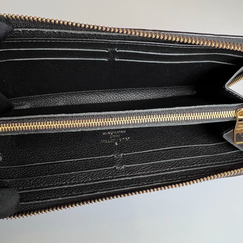 LV M60171 黑壓紋ㄇ拉長夾 窄版-5