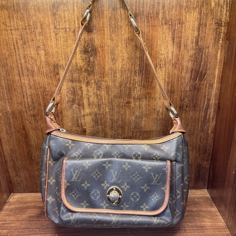 Louis Vuitton Monogram 肩背包
