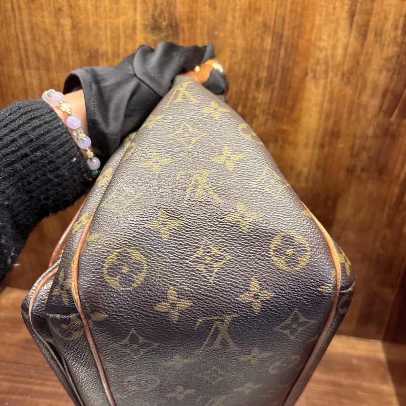 Louis Vuitton Monogram 肩背包-4