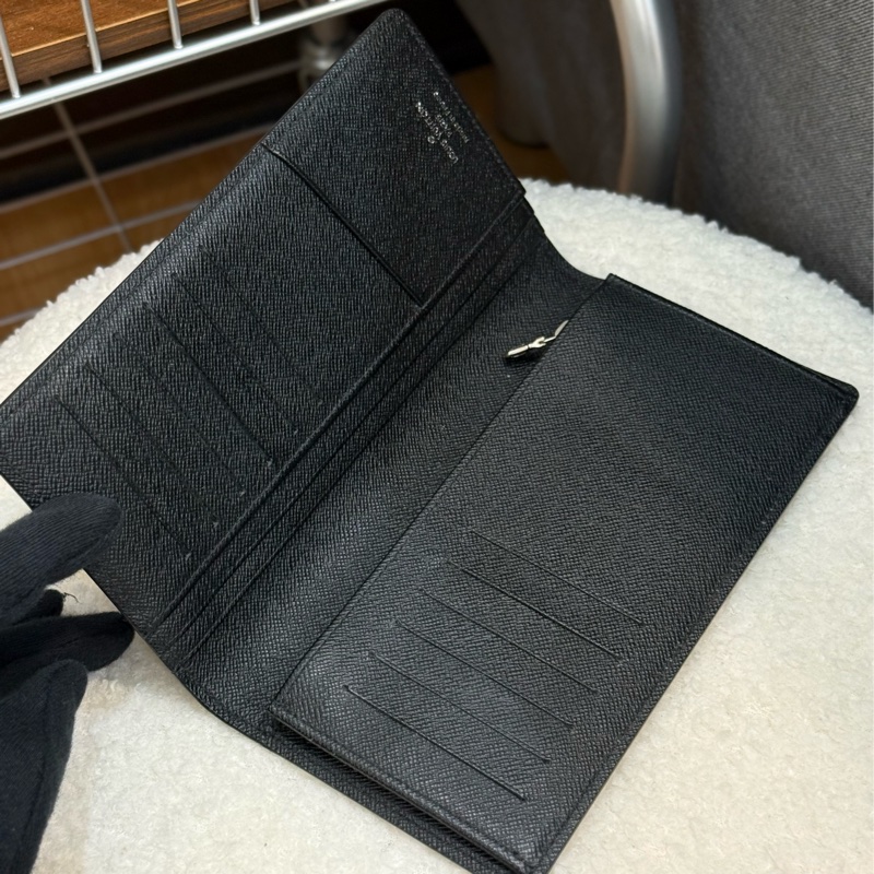 （閒置品)Lv 黑棋盤格對開長夾-2