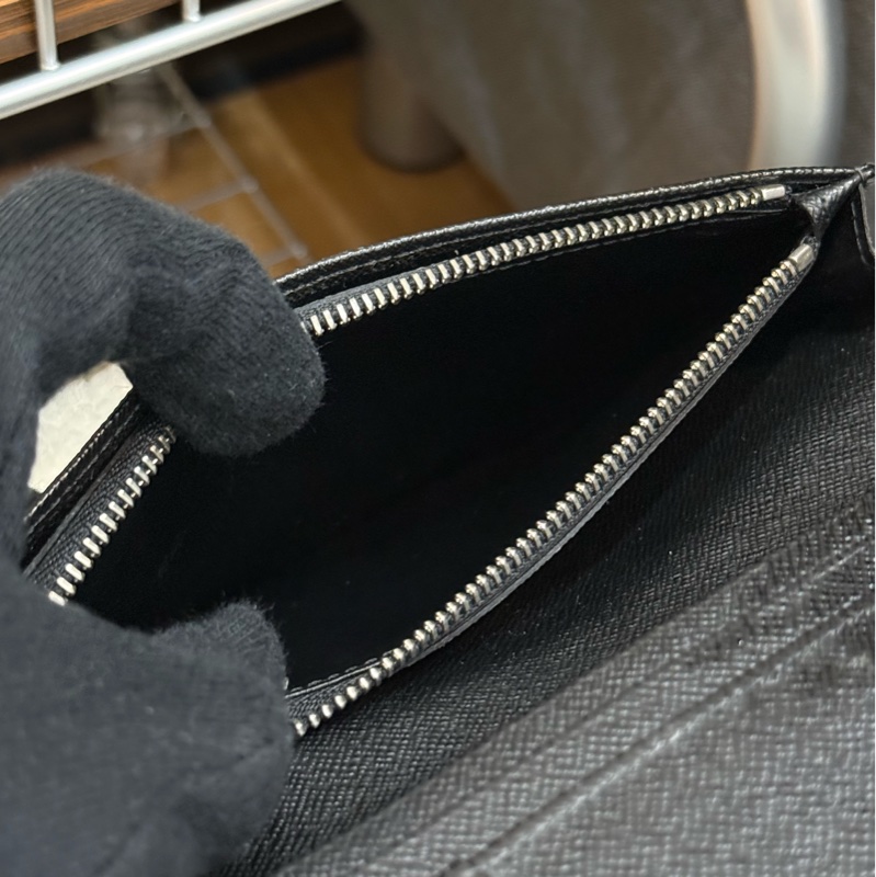 （閒置品)Lv 黑棋盤格對開長夾-4