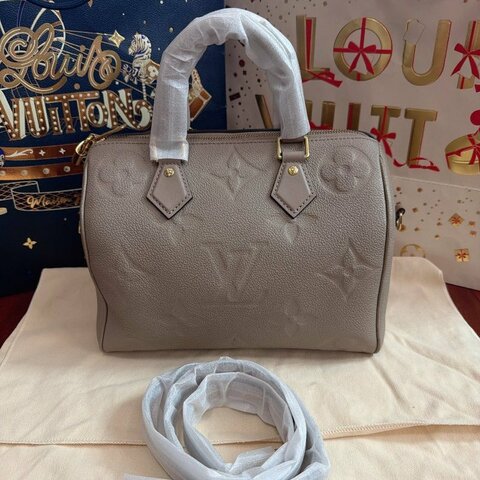 芯片款 路易威登/Louis Vuitton 純皮灰色 有鎖無鑰匙