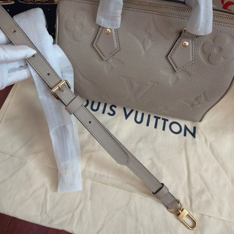 芯片款 路易威登/Louis Vuitton 純皮灰色 有鎖無鑰匙-8