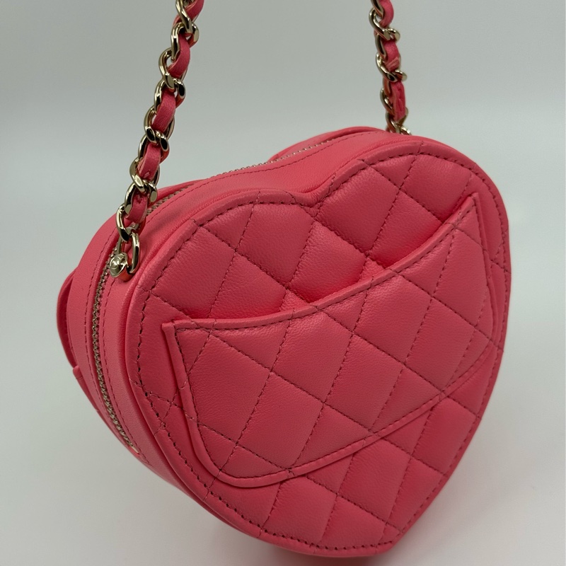 Chanel 粉紅色 羊皮 心形金色CC logo小斜孭-3