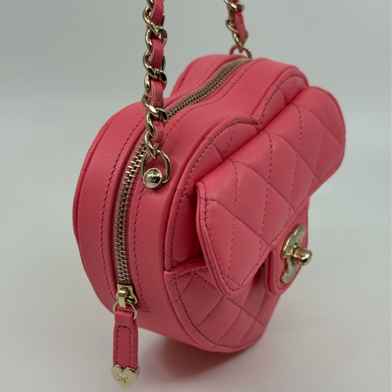 Chanel 粉紅色 羊皮 心形金色CC logo小斜孭-5