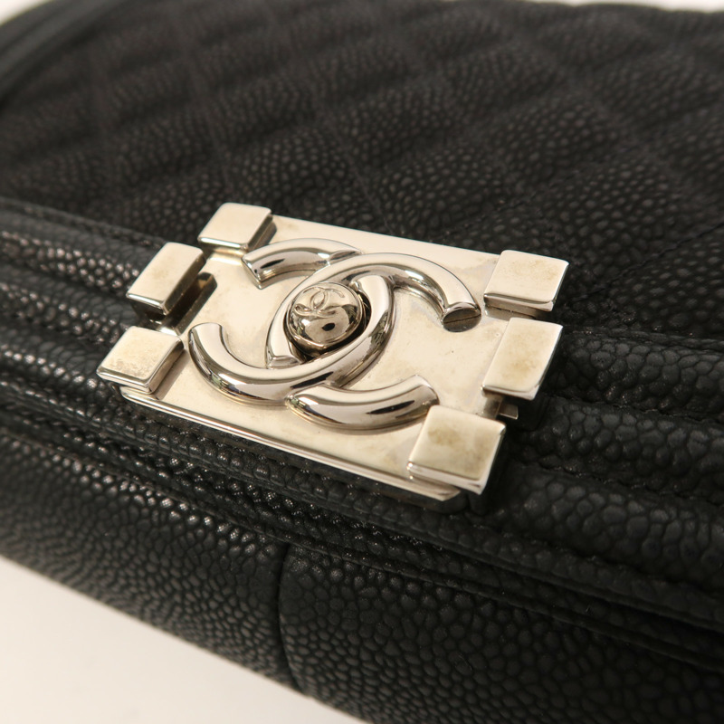 CHANEL 牛皮皮革Boy 25銀扣鏈帶肩背袋-10