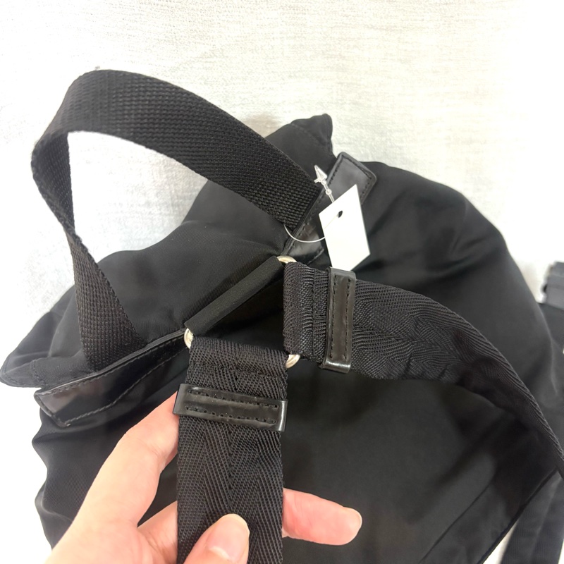 Prada 尼龍多用途 黑色雙肩包 背包-12