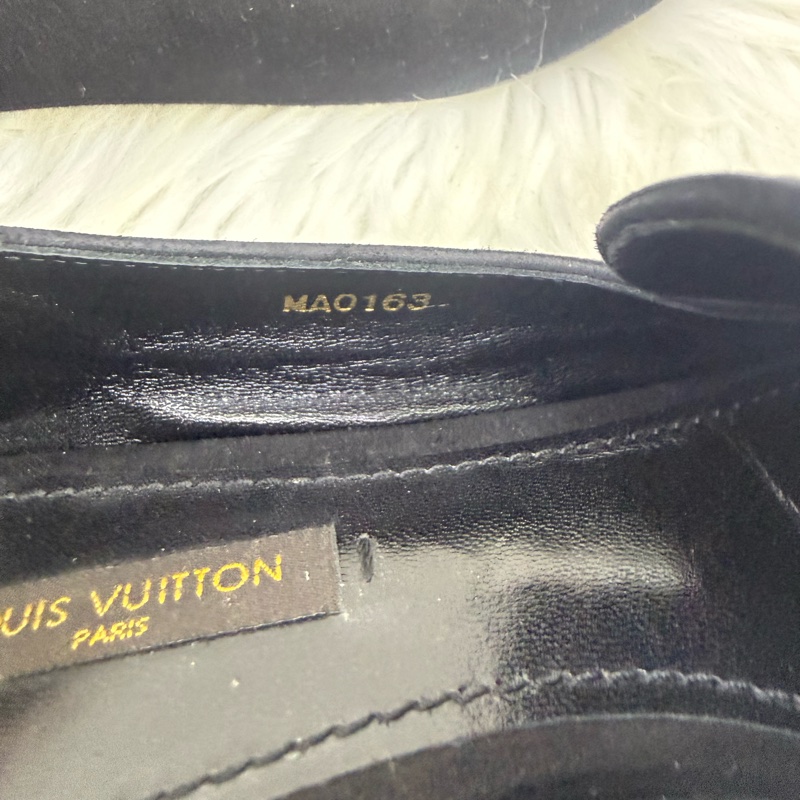 Louis Vuitton Flats EU 37.5-6