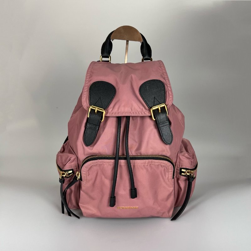 BURBERRY 豆沙粉尼龍後背包-0