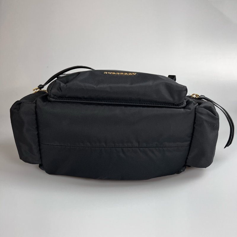 BURBERRY 黑尼龍拚皮革後背包-5