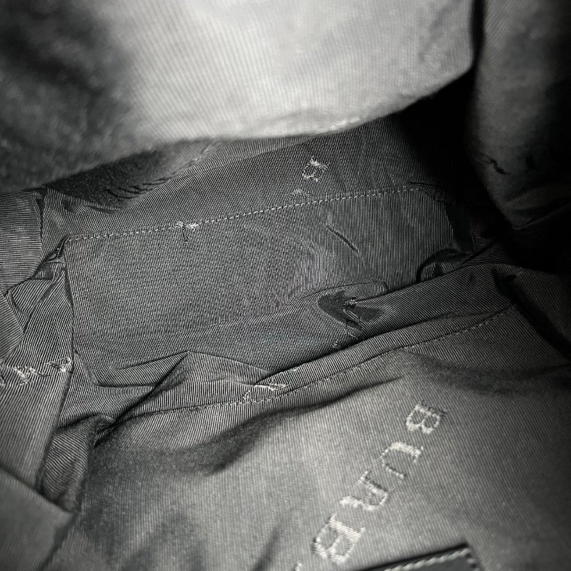 BURBERRY 黑尼龍拚皮革後背包-6