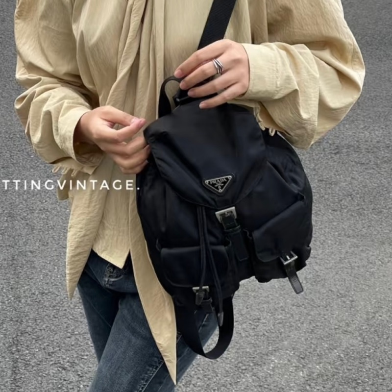 Prada 尼龍多用途 黑色雙肩包 背包-1