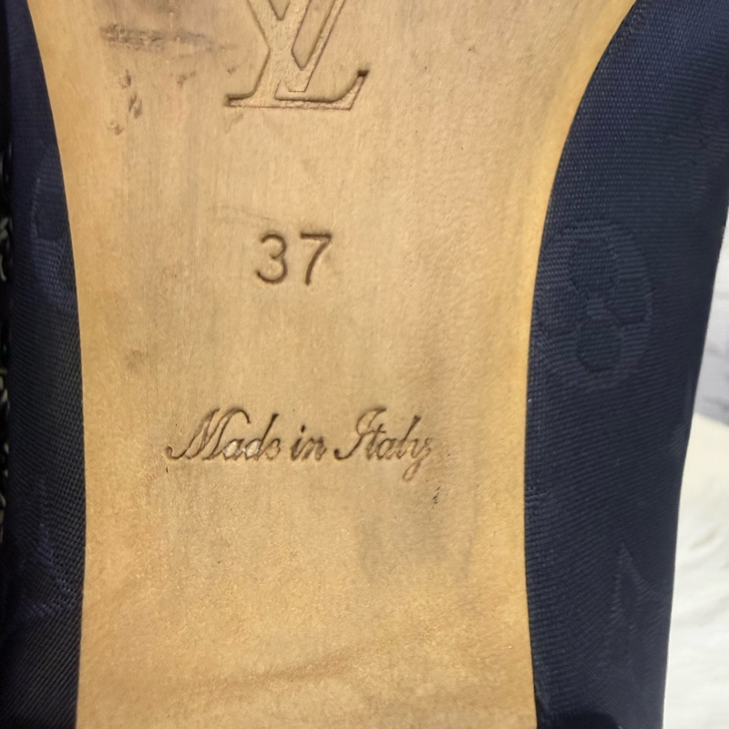 Louis Vuitton Flats EU 37-4