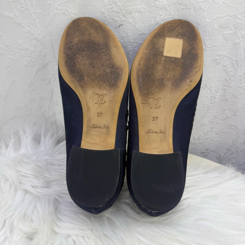 Louis Vuitton Flats EU 37-5