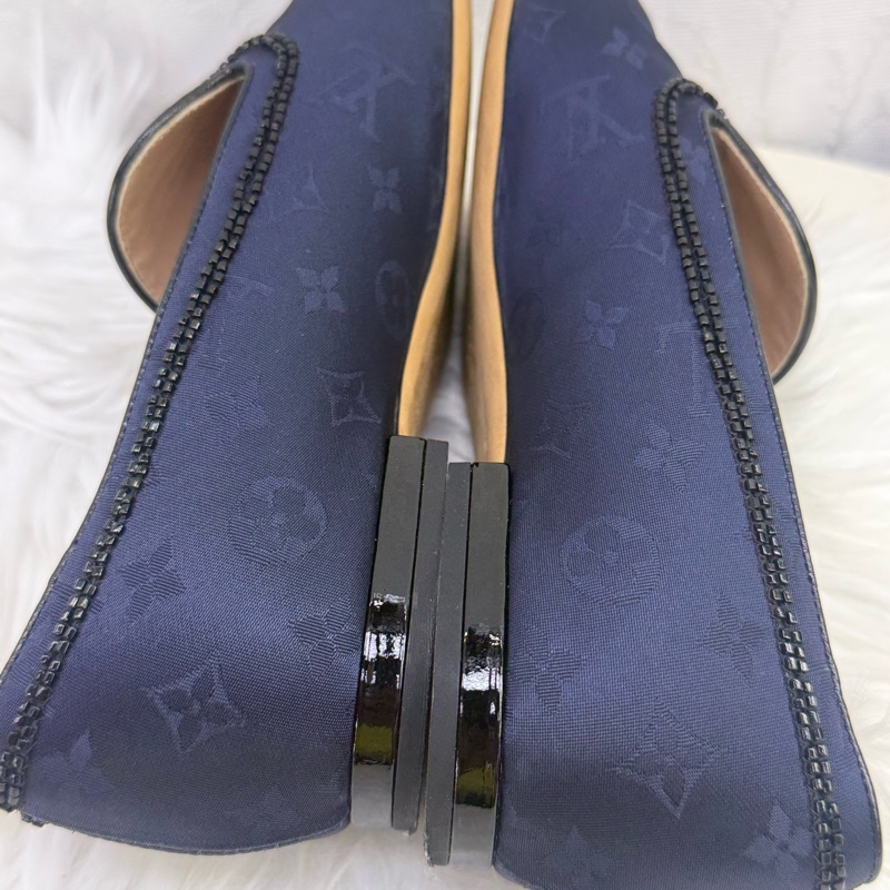 Louis Vuitton Flats EU 37-7