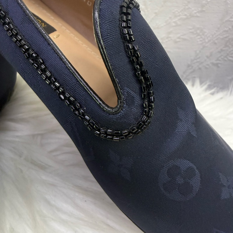 Louis Vuitton Flats EU 37-17
