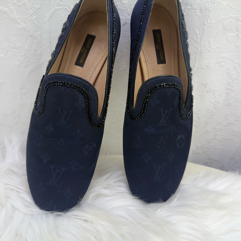 Louis Vuitton Flats EU 37-19