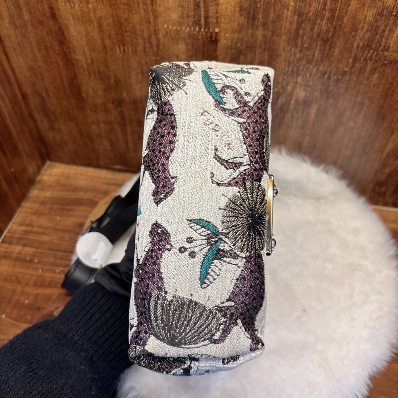 Furla 動物印花斜挎包-4
