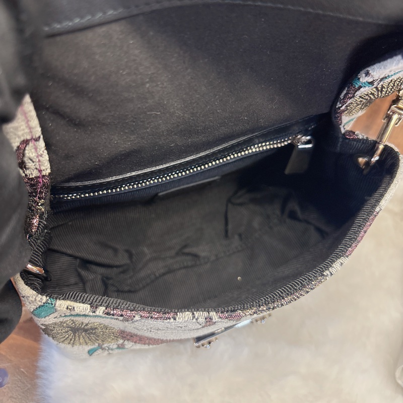Furla 動物印花斜挎包-8